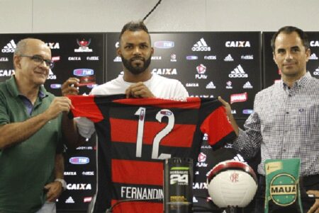 Apresentado pelo Fla, Fernandinho vê Rubro-Negro como um desafio maior