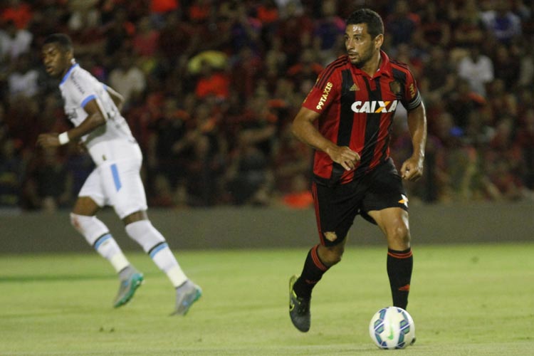 Após criticar arbitragem, Diego Souza será julgado e pode desfalcar Sport por até seis jogos
