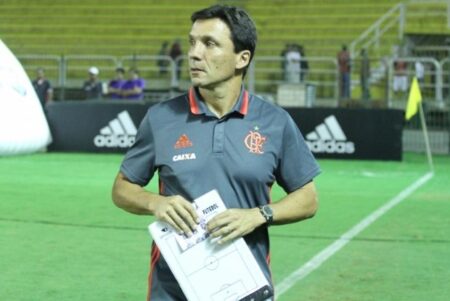Zé Ricardo valoriza resultado: 'Empate foi importante'