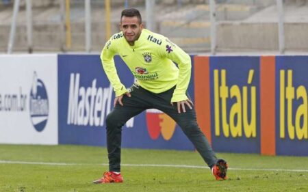 CBF comete gafe e troca time de Renato Augusto por personagem de Mortal Kombat