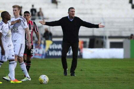 São Paulo confirma reunião de Bauza para assumir a Argentina