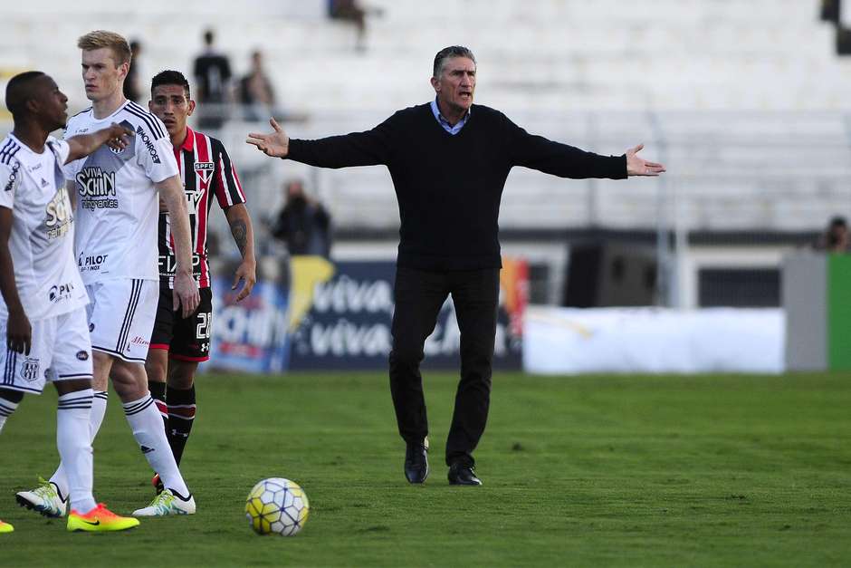 São Paulo confirma reunião de Bauza para assumir a Argentina