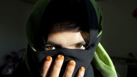 Menina de 6 anos trocada por cabra: a tragédia do casamento infantil no Afeganistão