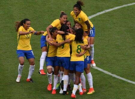 Marta e companhia vencem China na estreia nos Jogos Rio-2016