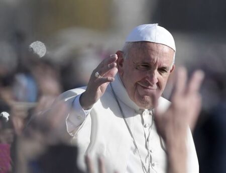Papa Francisco monta força-tarefa na Igreja em defesa dos menores