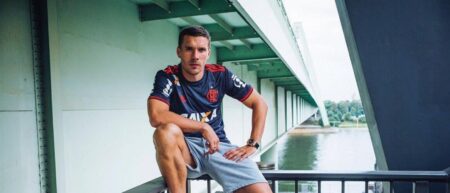 Podolski parabeniza Flamengo pelos 121 anos do clube