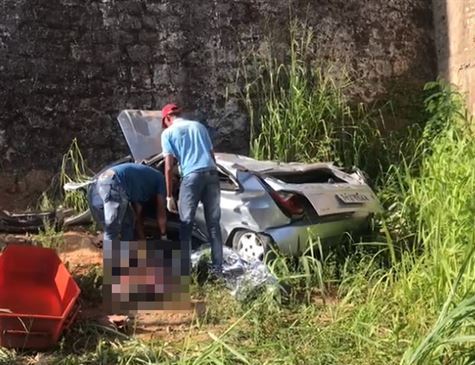 Idoso morre após carro despencar de 20 m de altura em Pernambuco