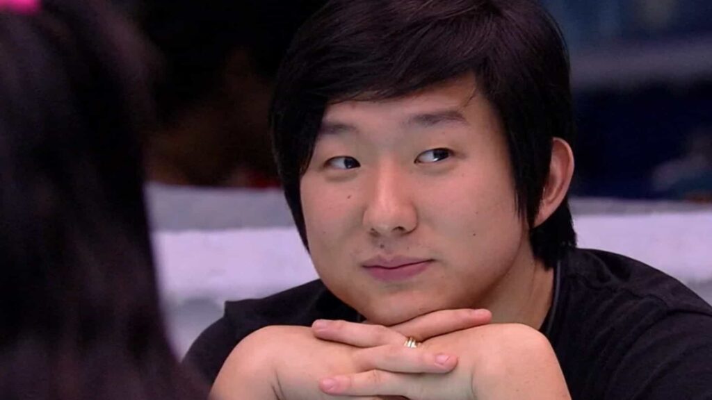 Prior diz que Pyong não é humilde, após ser chamado de “burro”