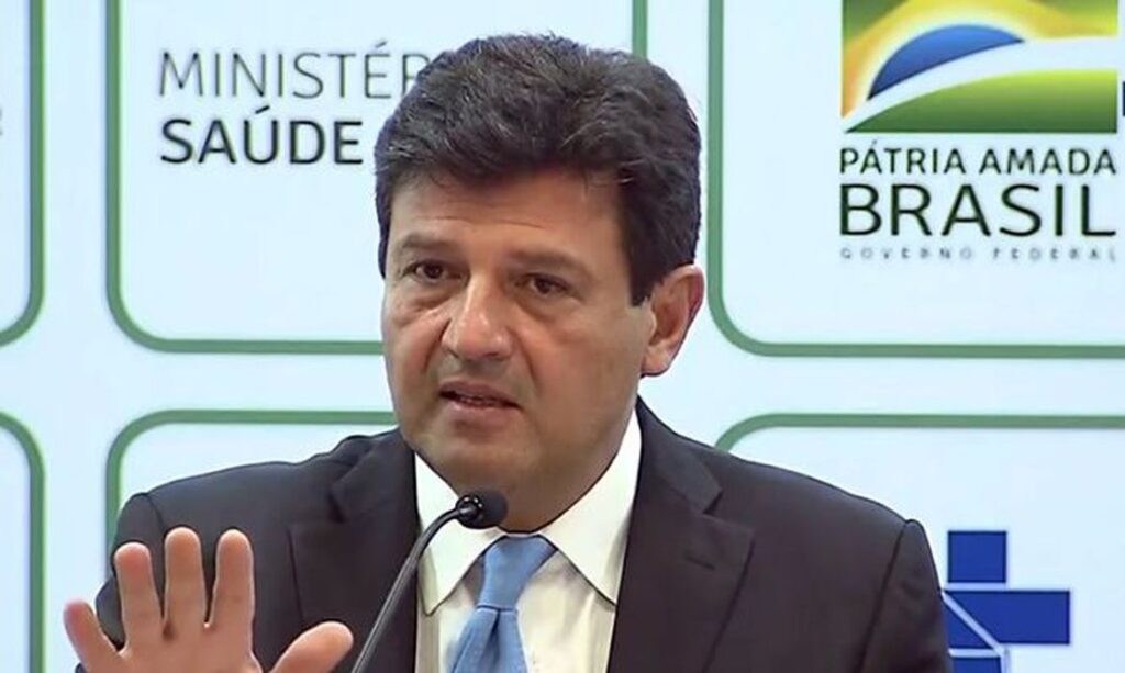 Ministro da Saúde do Brasil vai continuar defendendo isolamento