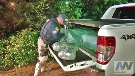 Caminhonete roubada é apreendida com 100 Kg de maconha em Arcoverde