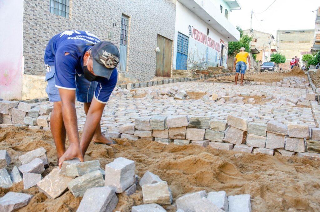 Pré-candidato anuncia ‘Maior plano de pavimentação da história de Serra Talhada’