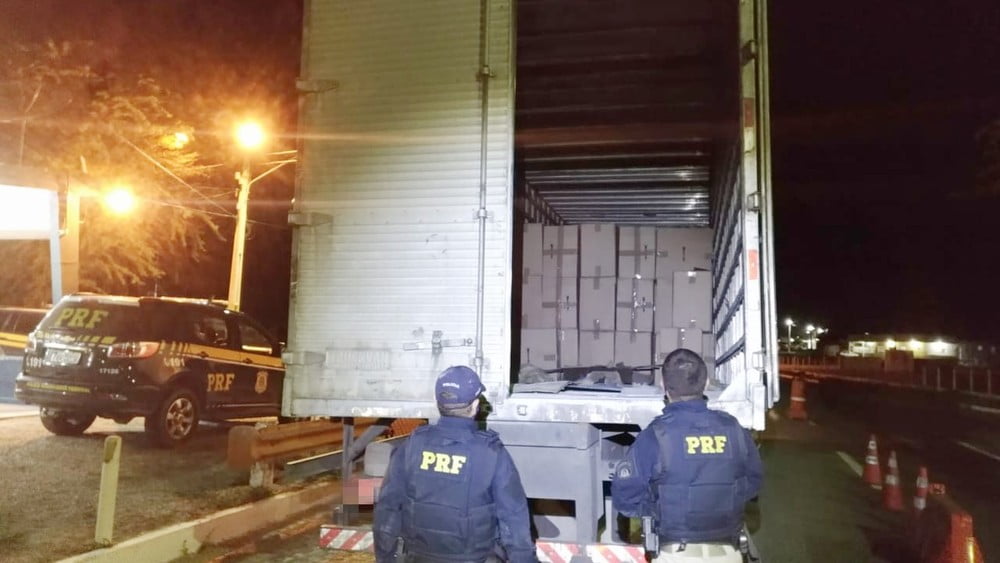 Mais de 2 milhões de filtros para cigarro são apreendidos em Sertânia