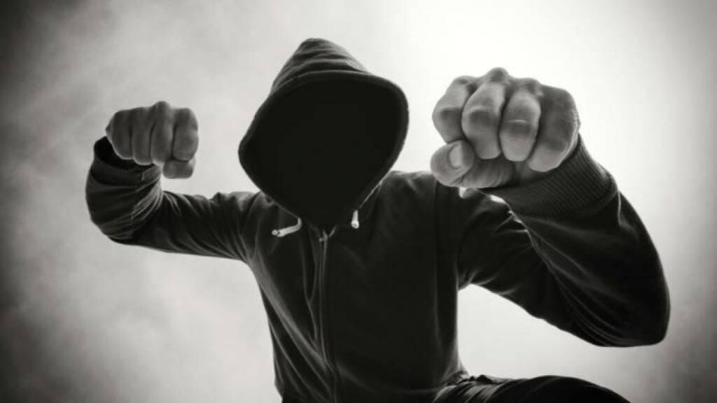 Homem ameaça e agride próprio pai em Serra Talhada