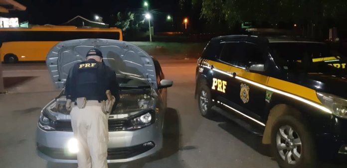 Homem é preso com carro roubado na BR-232 em Pernambuco
