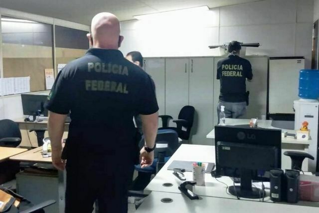 Mais da metade da verba destinada ao combate da Covid-19 foi desviada