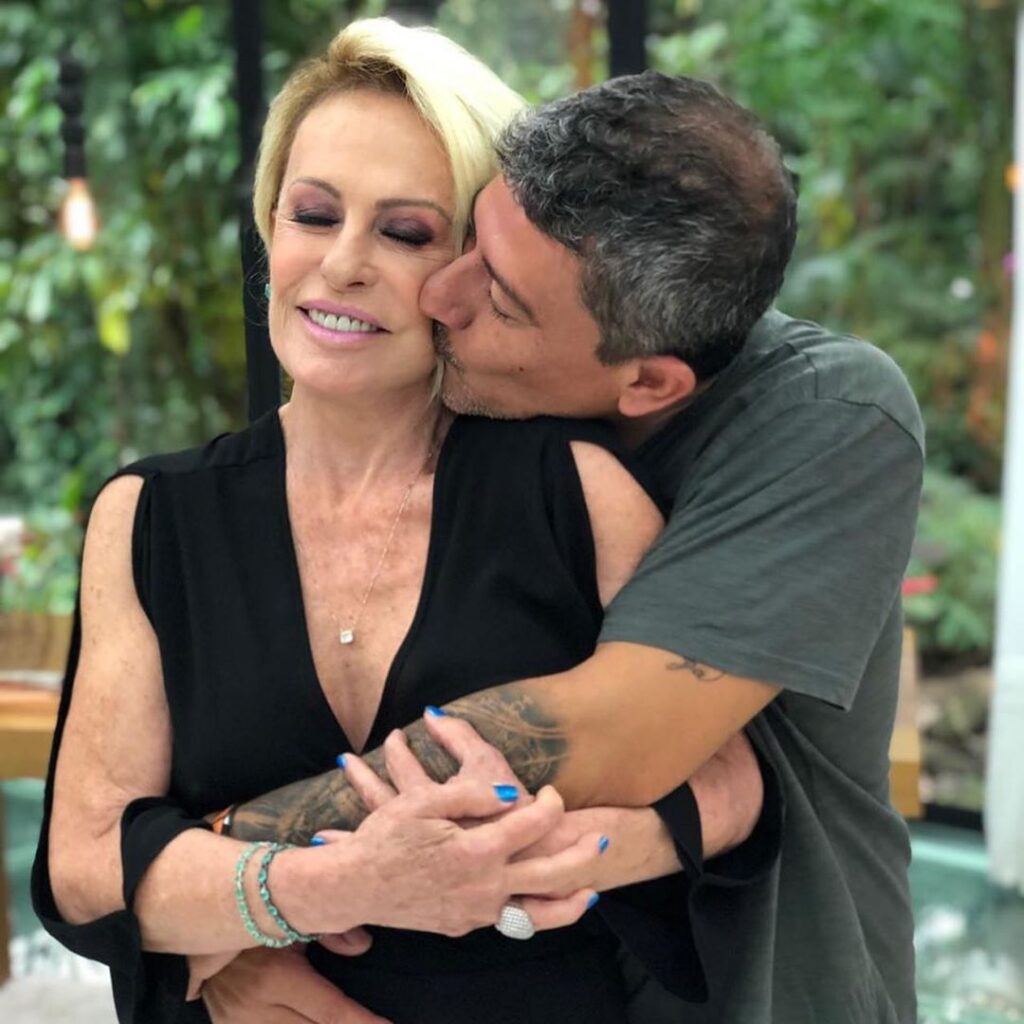 Tom Veiga, intérprete do ‘Louro José’, faleceu após AVC, segundo IML