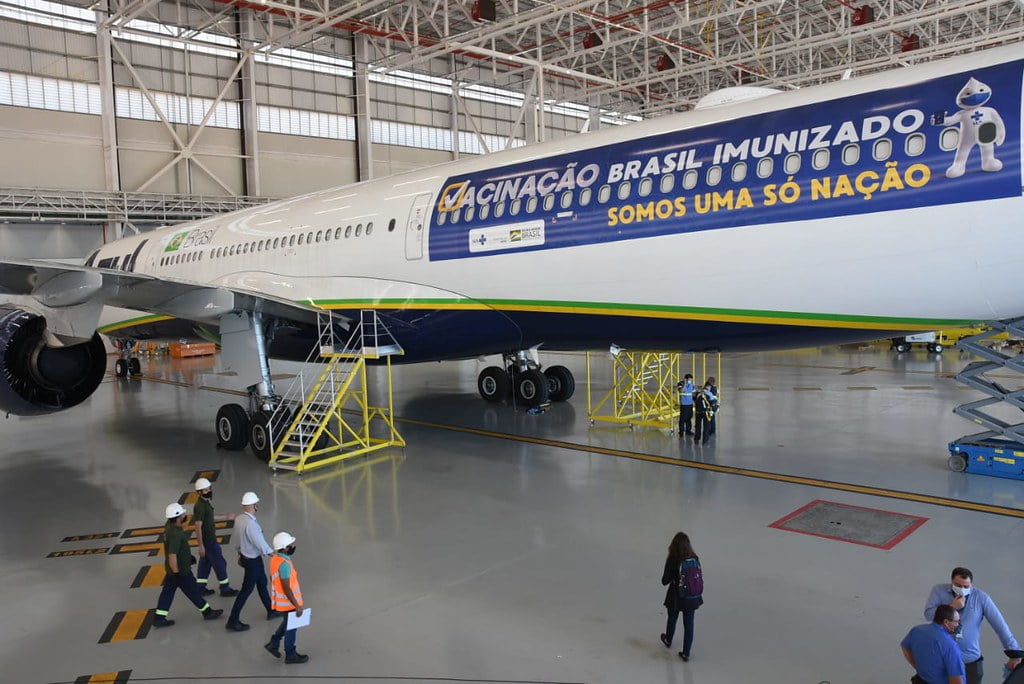 Índia diz que é ‘muito cedo’ para Brasil enviar avião para buscar vacinas
