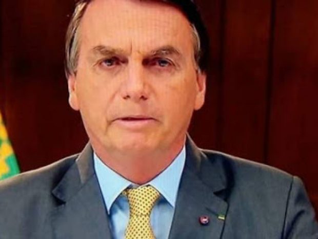 Bolsonaro anuncia comitê de enfrentamento a pandemia de Covid-19