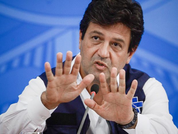 ‘Houve sugestões para alterar bula da cloroquina’, afirmou Mandetta