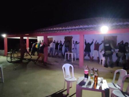 PM encerra festa clandestina na zona rural de Trindade, no Sertão de PE