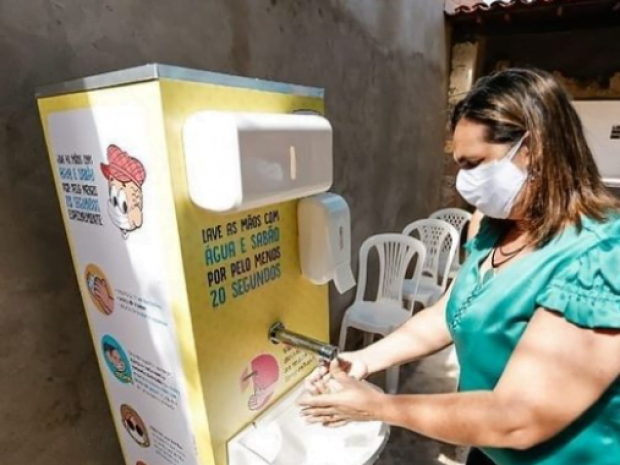 Lavatórios do Unicef e da AVSI Brasil são instalados em Serra Talhada