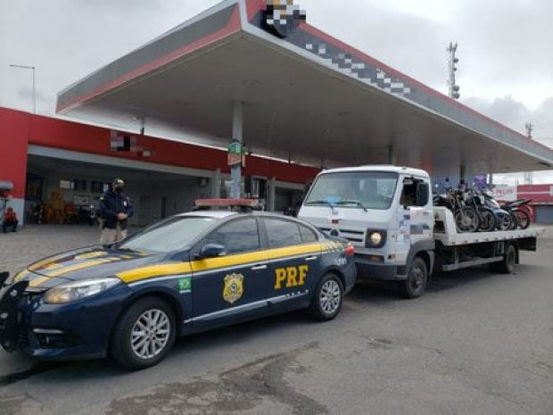 PRF apreende 200 veículos e prendem 11 pessoas em PE