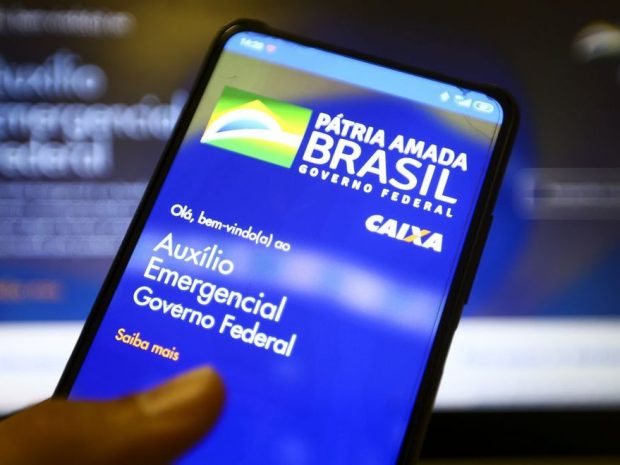 Caixa paga novo Bolsa Família a beneficiários com NIS 8
