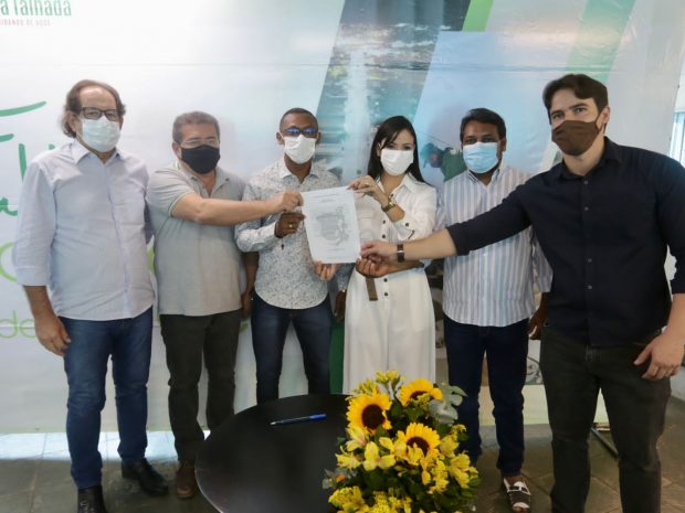 Márcia Conrado empossa novos 38 servidores municipais em ST