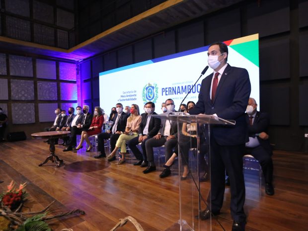 Paulo Câmara lança Plano de Descarbonização de Pernambuco