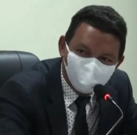 Vereador pede afastamento de Câmara de Santa Cruz da Baixa Verde