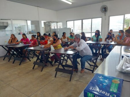 Santa Cruz reabre Cozinha Comunitária em caráter experimental