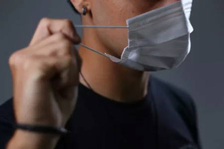 OMS declara fim da emergência em saúde pela Covid-19