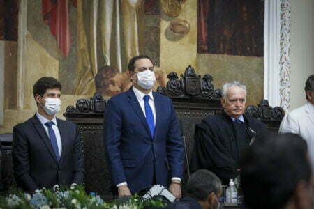 Paulo Câmara prestigia posse de desembargadores do TJPE