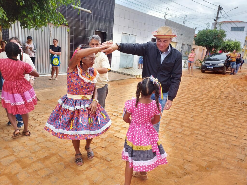 Prefeito Irlando participa de Arraial das Corujas.