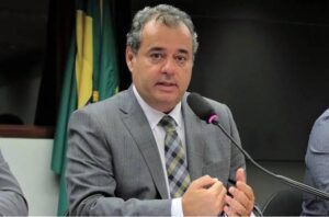 Danilo aciona STF para quebra de sigilo de reuniões de Bolsonaro