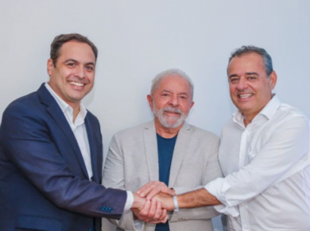 Danilo Cabral participa de evento em Brasília