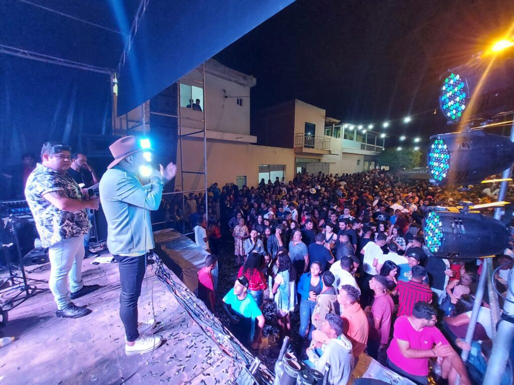 Arraial em Santa Cruz da Baixa Verde