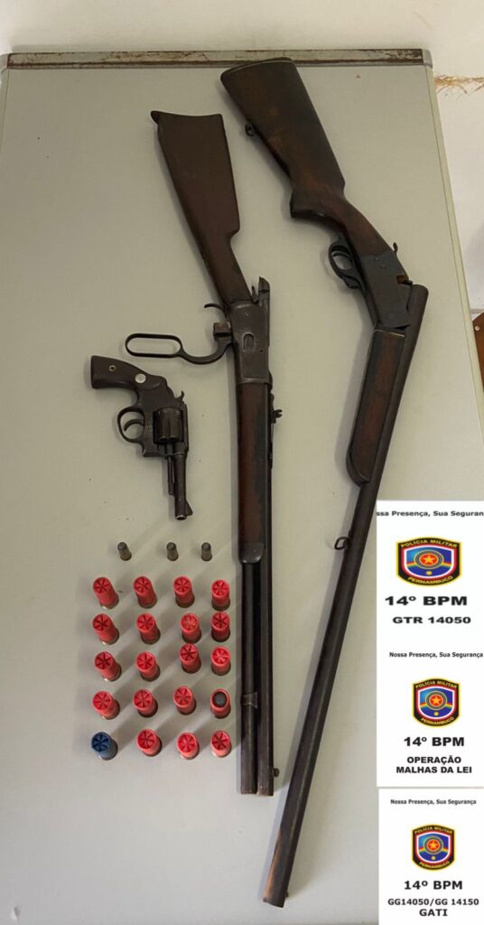 Armamentos encontrados dentro de árvore seca, na zona rural de Betânia