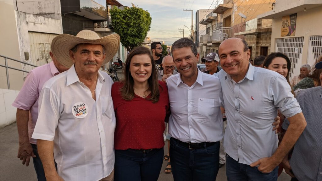 Irlando acompanha agenda de Marília Arraes no Sertão