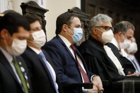 Governador prestigia cerimônia do 200º aniversário do TJPE Governador em aniversário do TJPE