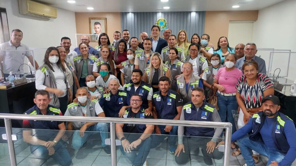 Piso salarial de agentes garantido pela Prefeitura de Flores