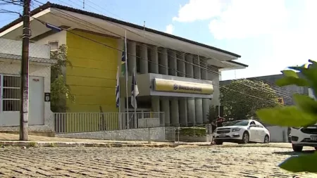 Agreste: Bandidos armados tentam assaltar agência bancária Agência Bancária em Taquaritinga do Norte