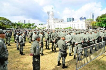 Policiais embarcam para reforçar eleições no Interior do Estado
