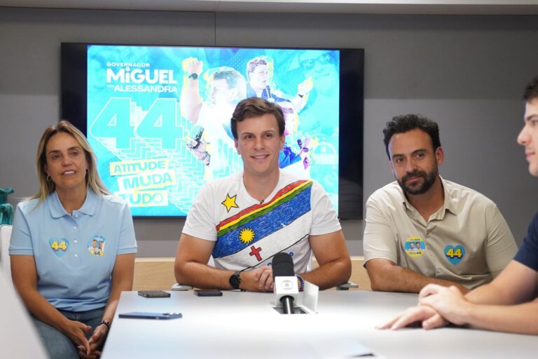 Miguel Coelho declara apoio a Raquel Lyra