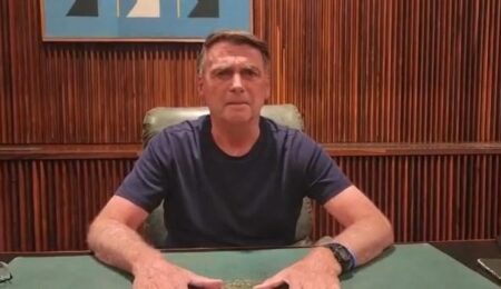 Presidente Bolsonaro apela para que apoiadores desobstruam as rodovias