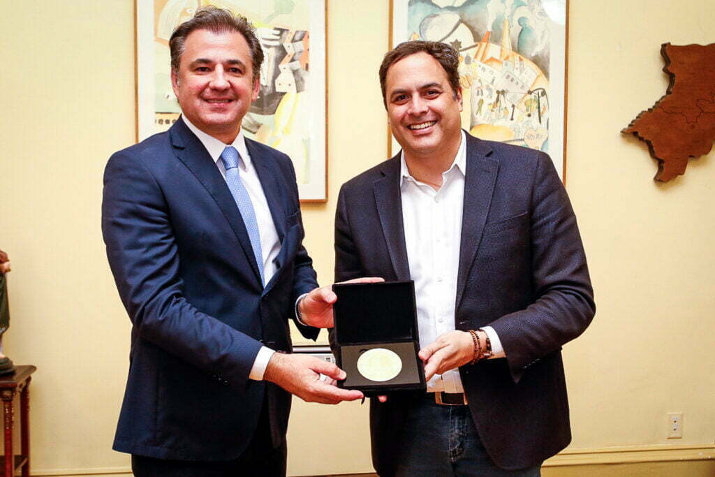 Governo sanciona leis que favorecem advocacia pernambucana