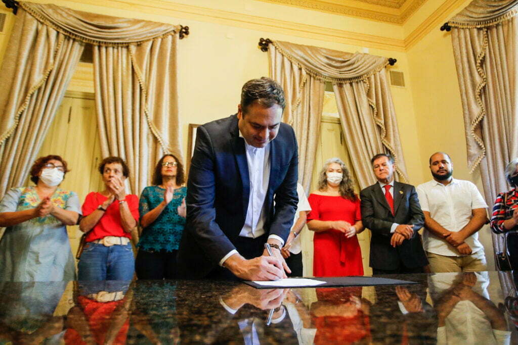 Decreto que formaliza o tombamento do Acervo da Comissão Estadual da Memória e Verdade Dom Helder Câmara