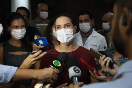 Raquel visita vítimas de incidentes com tubarão