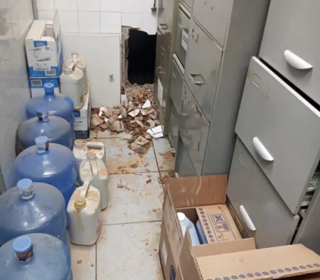 Agreste: Dupla é detida após arrombamento em agência bancária Dupla de assaltantes é detida em Bezerros