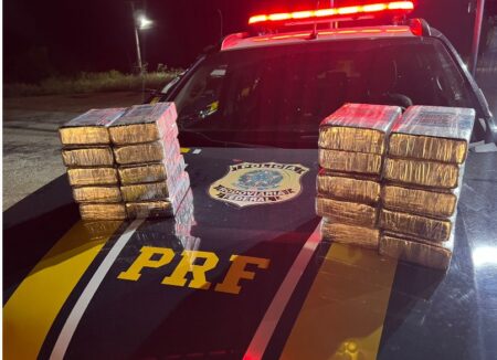 PRF apreende 20kg de cocaína no Sertão de PE